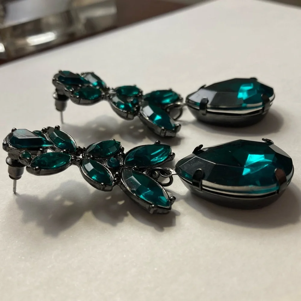 Express Emerald Green Earrings, Express Earrings, Express Jewelry, St. Patrick’s - Picture 3 of 11